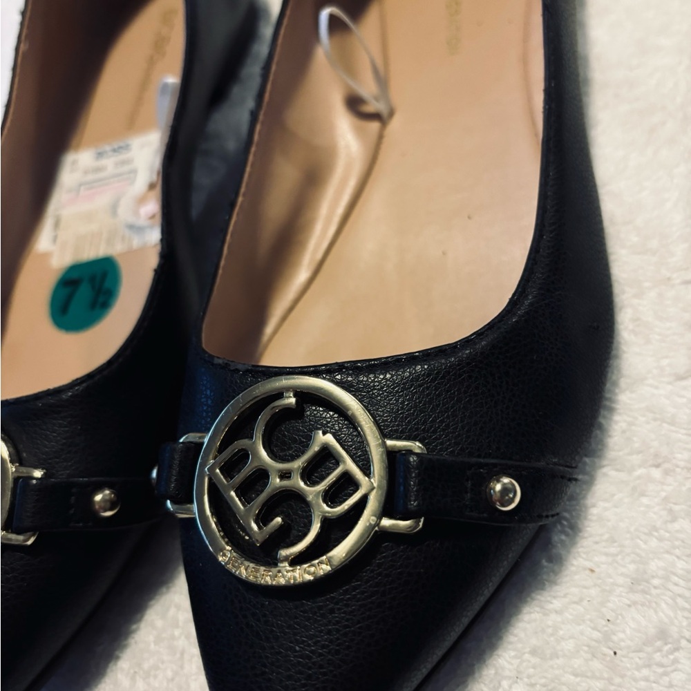 Brand New Women’s Flats By BCBG - Size 7.5 B - Heel Height 1/2 Inch - box 29